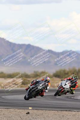 media/Nov-16-2025-Race Pace (Sun) [[8c5fa54630]]/Non Verified Riders (1st 20 Minutes)/5-Turn 15 (110pm)/